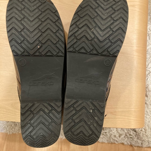 Dansko Shoes Red Leopard. Excellent condition - Picture 4 of 10